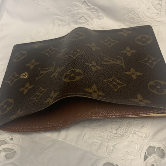 Louis Vuitton Agenda Wallet - Picture 15 of 15
